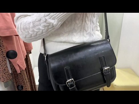 ❤️ Javna masturbacija mlade kujice FeralBerry s dildom u sobi za mjerenje Ruski porno na hr.niceporn.ru ❤
