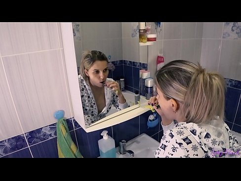 ❤️ Hack s mladima u pidžami završava oralnu spermu u dupe - letty black Ruski porno na hr.niceporn.ru ❤